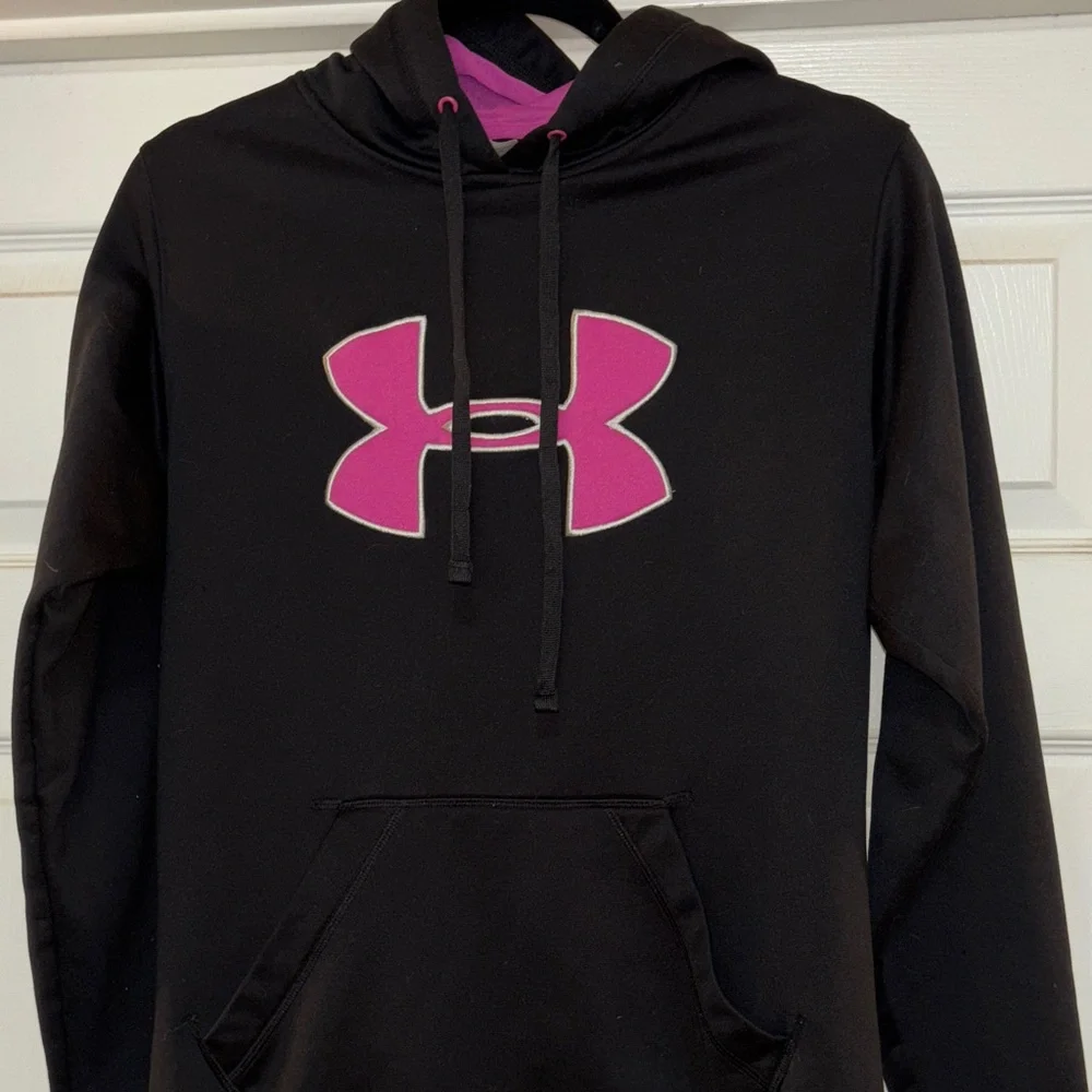 Under Armour Black Hoodie medium